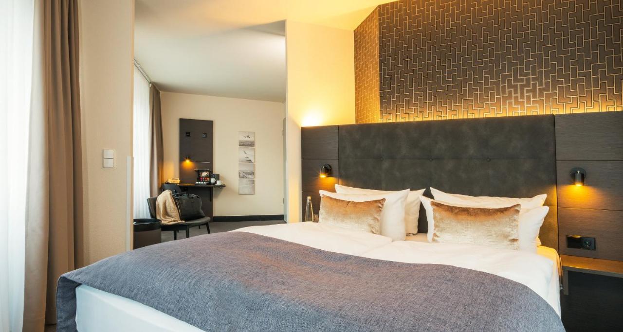 Victor'S Residenz-Hotel Berlin Tegel Екстер'єр фото