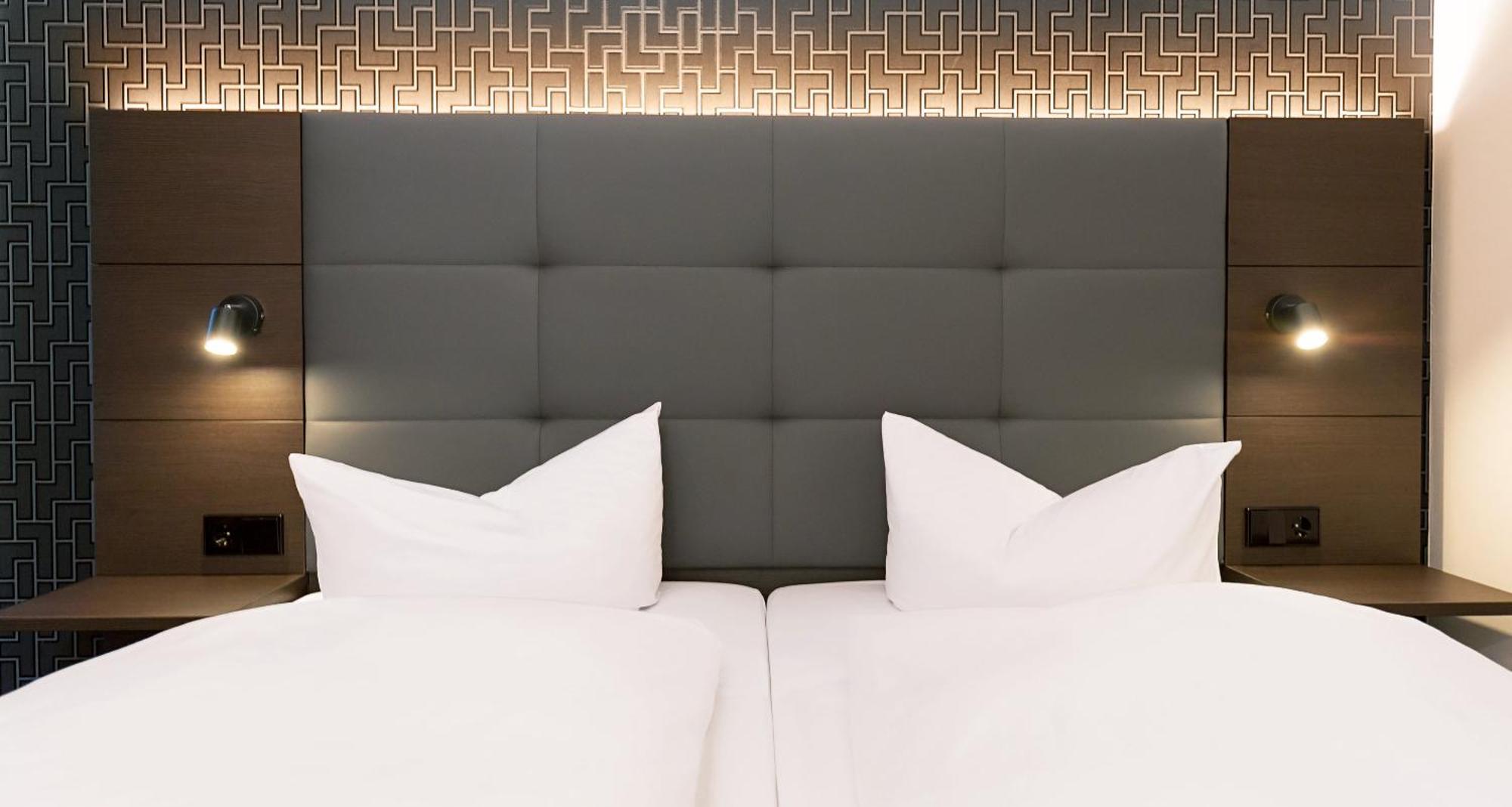 Victor'S Residenz-Hotel Berlin Tegel Екстер'єр фото