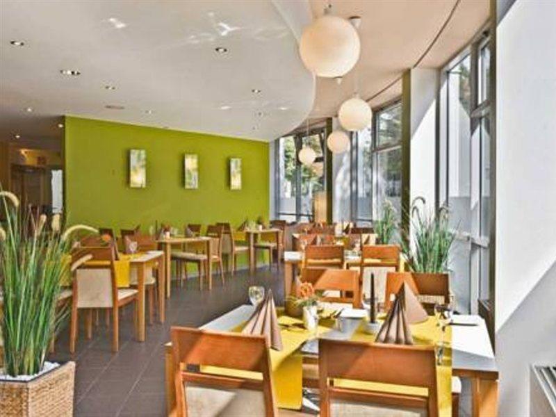 Victor'S Residenz-Hotel Berlin Tegel Екстер'єр фото