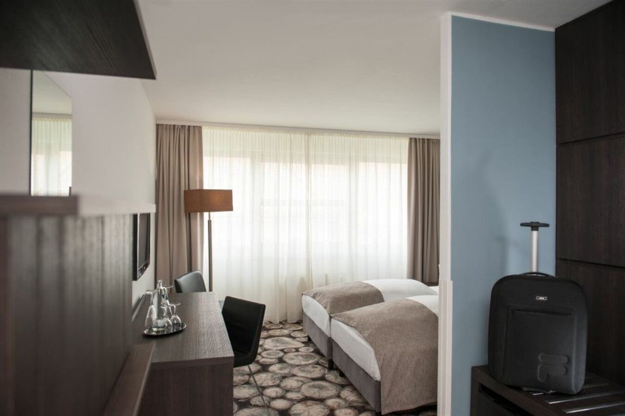 Victor'S Residenz-Hotel Berlin Tegel Екстер'єр фото